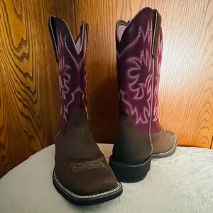 ARIAT Western Style Boot (9B) Excellent Condition!🔥